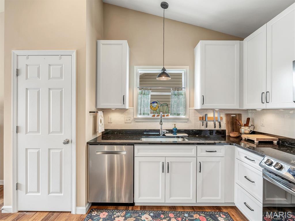 Arbors Of Rockwood Three The - Residential