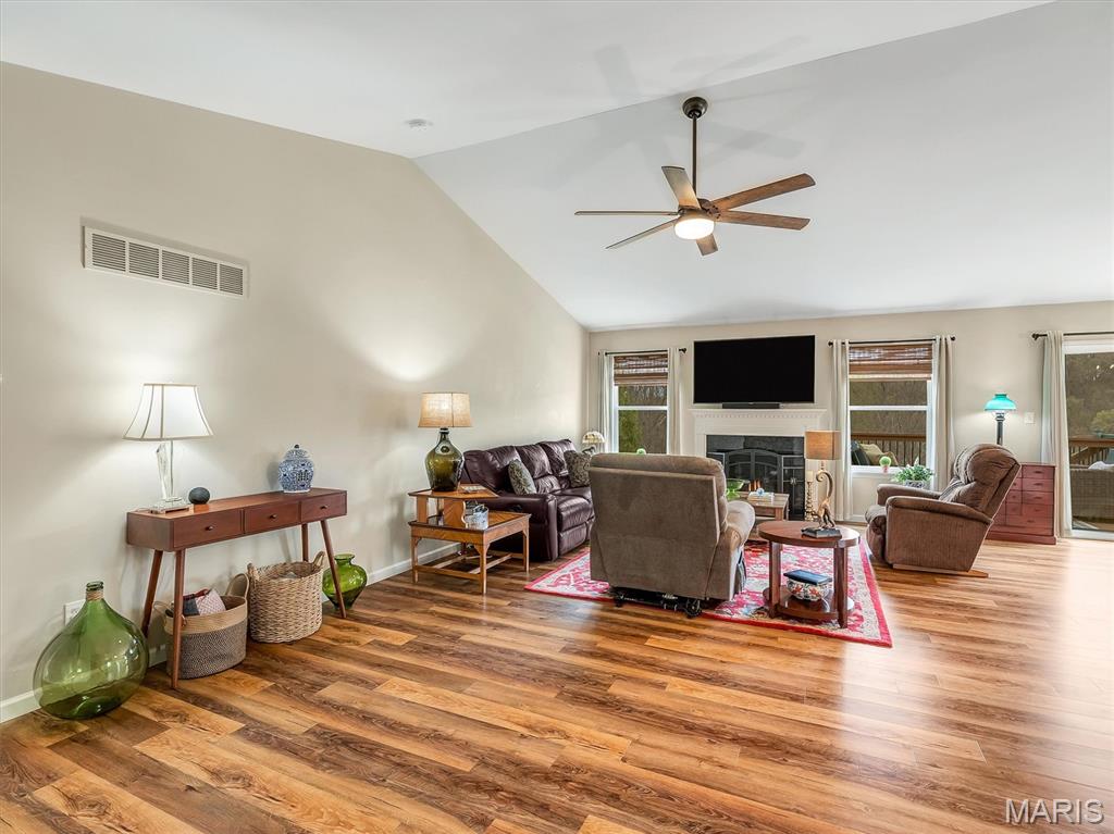 Arbors Of Rockwood Three The - Residential