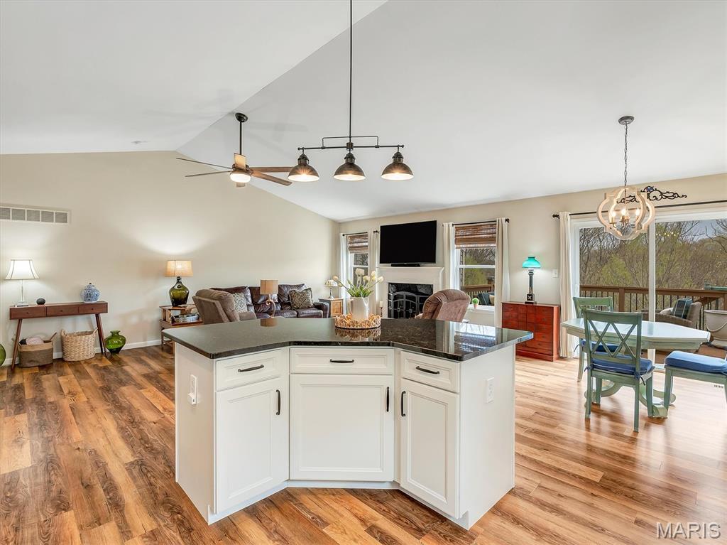 Arbors Of Rockwood Three The - Residential