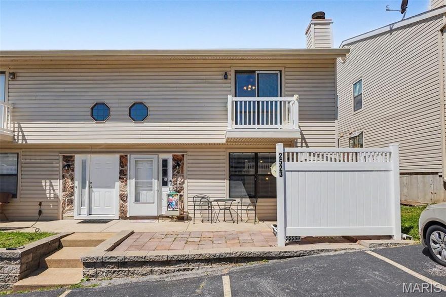 Welcome home to this charming 2-story townhouse in the heart of Fenton! Conveniently located just minutes from Gravois Bluffs, shopping and dining in Arnold, and easy access to Highway 141, I-55, Highway 21, & Highway 30, this home offers both convenience and low-maintenance living.
The main floor features a spacious living room, an updated kitchen with a custom pantry and dining area, convenient main-floor laundry, and a half bath. Upstairs, you’ll find two generously sized bedrooms and a full bath complete with an added storage cabinet for extra organization. Fresh updates throughout include new flooring and updated paint, giving the home a clean, modern feel. Enjoy bonus outdoor spaces including a private balcony off the bedroom and a patio with additional storage — perfect for relaxing or entertaining.