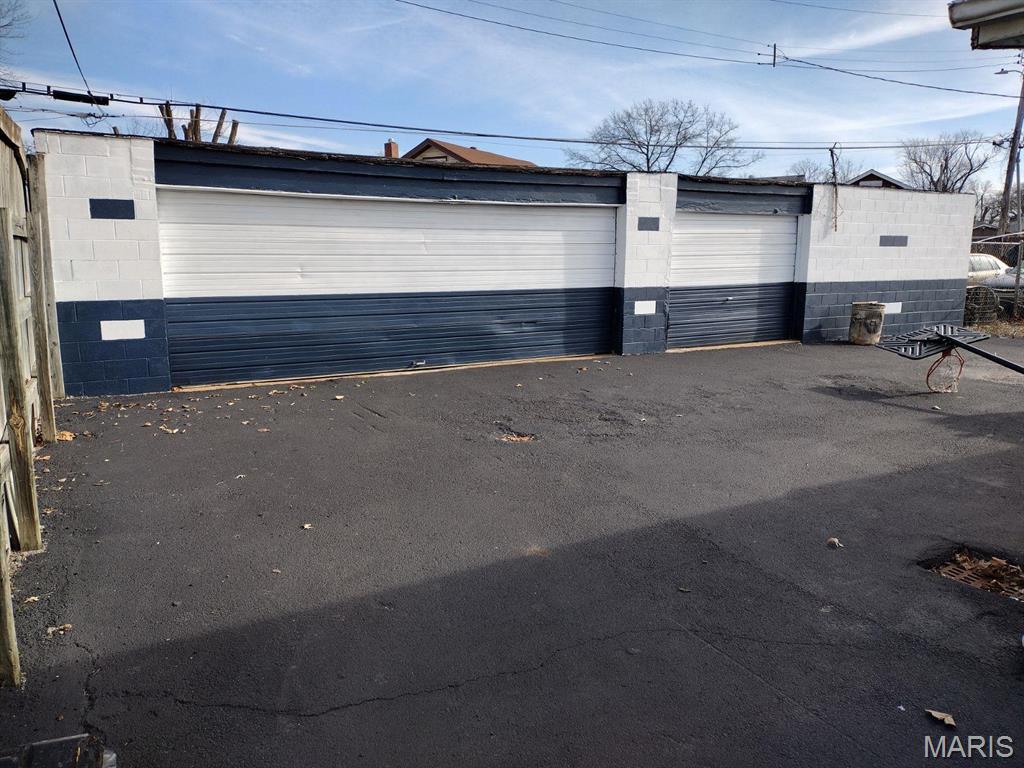 Overbeck Add 02 - Commercial Lease