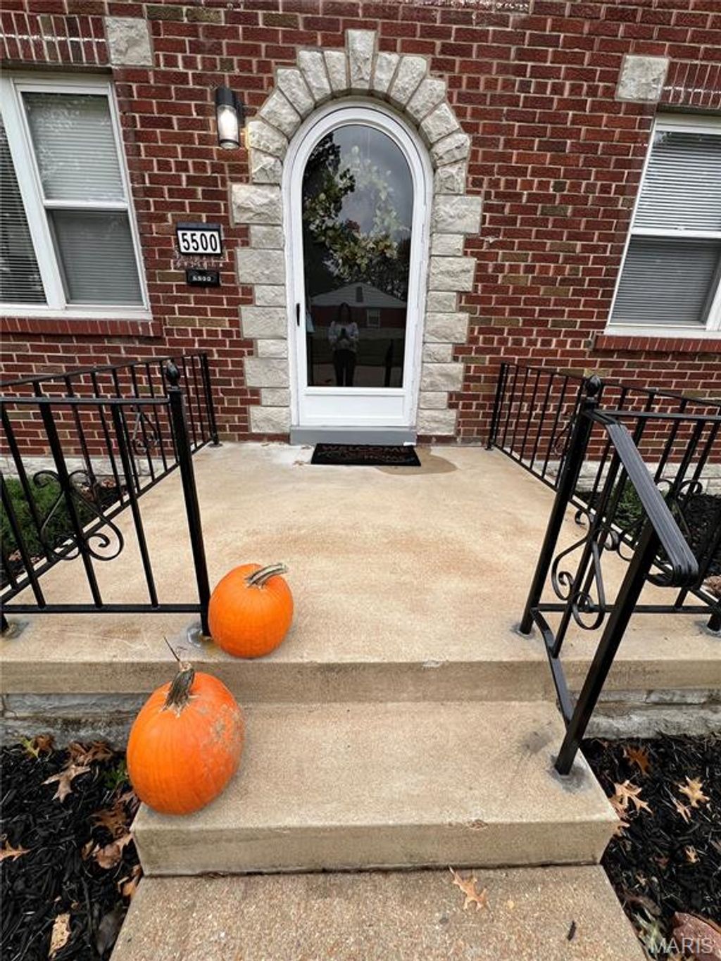 Photo of 5500 Lindenwood Ave, St Louis, MO 63109 (MLS # 25073391)