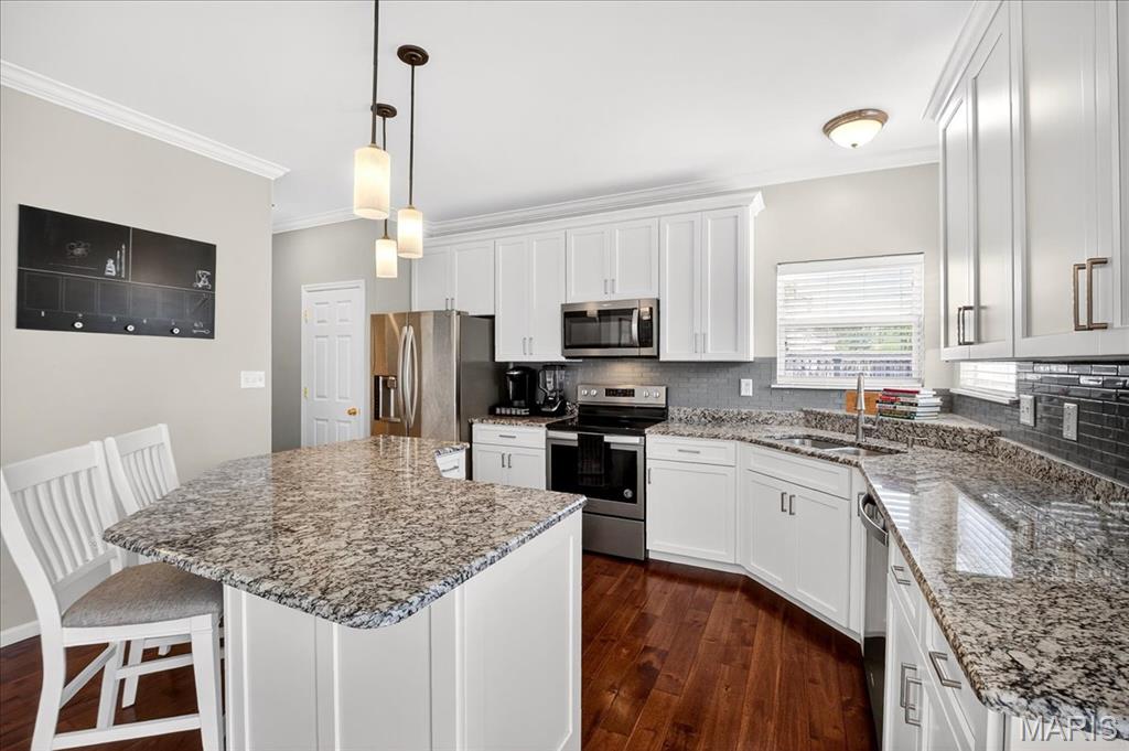 O'Fallon, Missouri 63368, United States, 4 Bedrooms Bedrooms, ,4 BathroomsBathrooms,Residential,Pending,187213