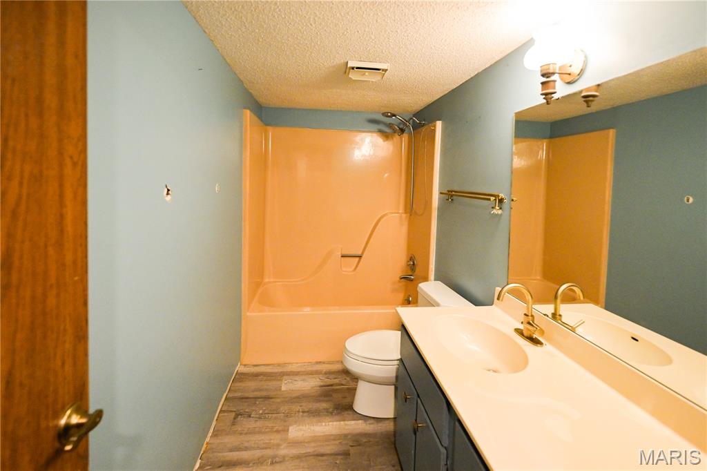 Lsl Oak Hills #147 - Residential