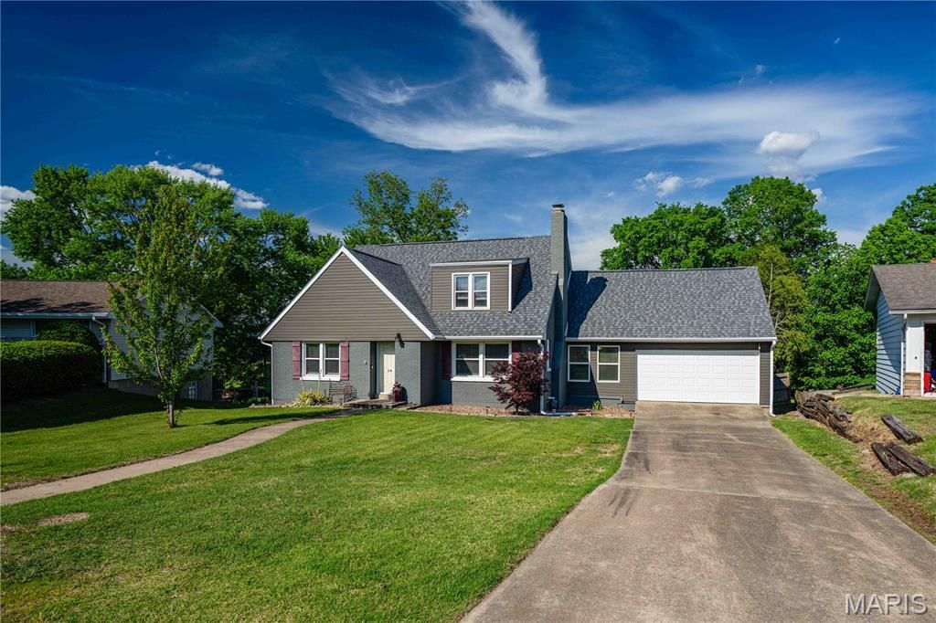 Photo of 24 Camellia Drive, Cape Girardeau, MO 63703 (MLS # 26026024)