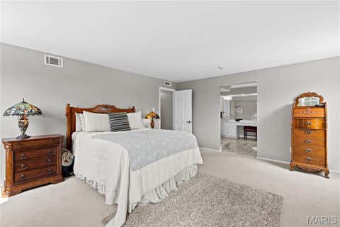 Tiny photo for 964 Claytonbrook Drive #2B, Ballwin, MO 63011 (MLS # 26040748)