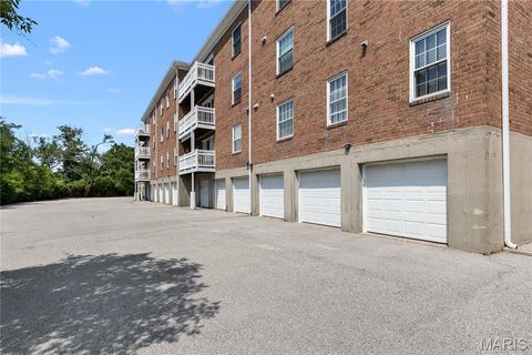 Tiny photo for 964 Claytonbrook Drive #2B, Ballwin, MO 63011 (MLS # 26040748)