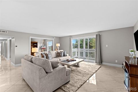Tiny photo for 964 Claytonbrook Drive #2B, Ballwin, MO 63011 (MLS # 26040748)