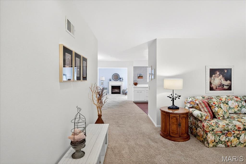 Lin-Tel Manor - Residential