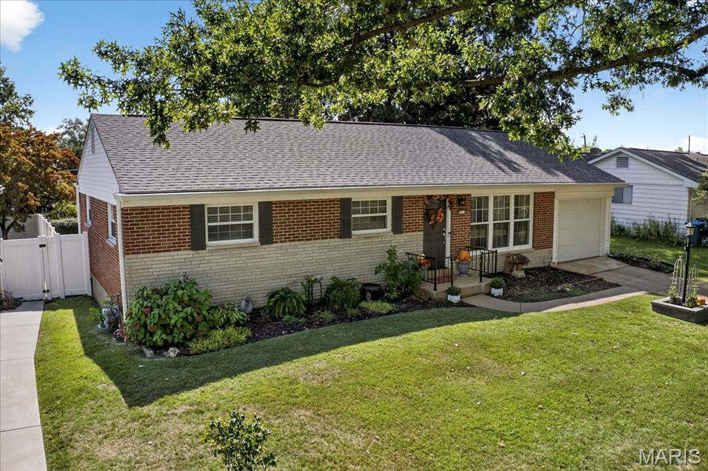 Lin-Tel Manor - Residential