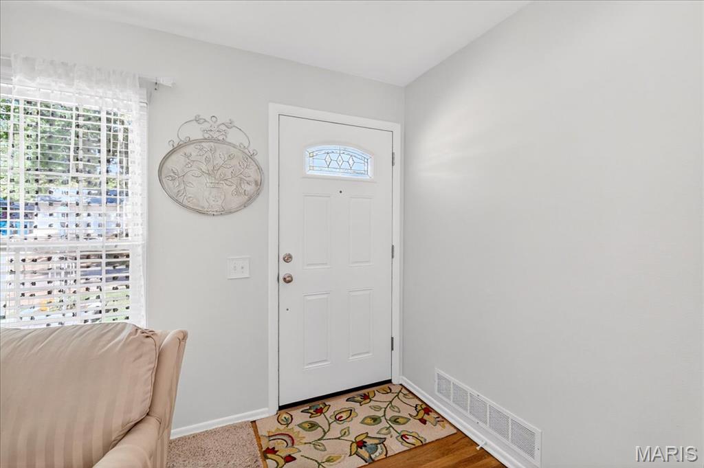 Lin-Tel Manor - Residential