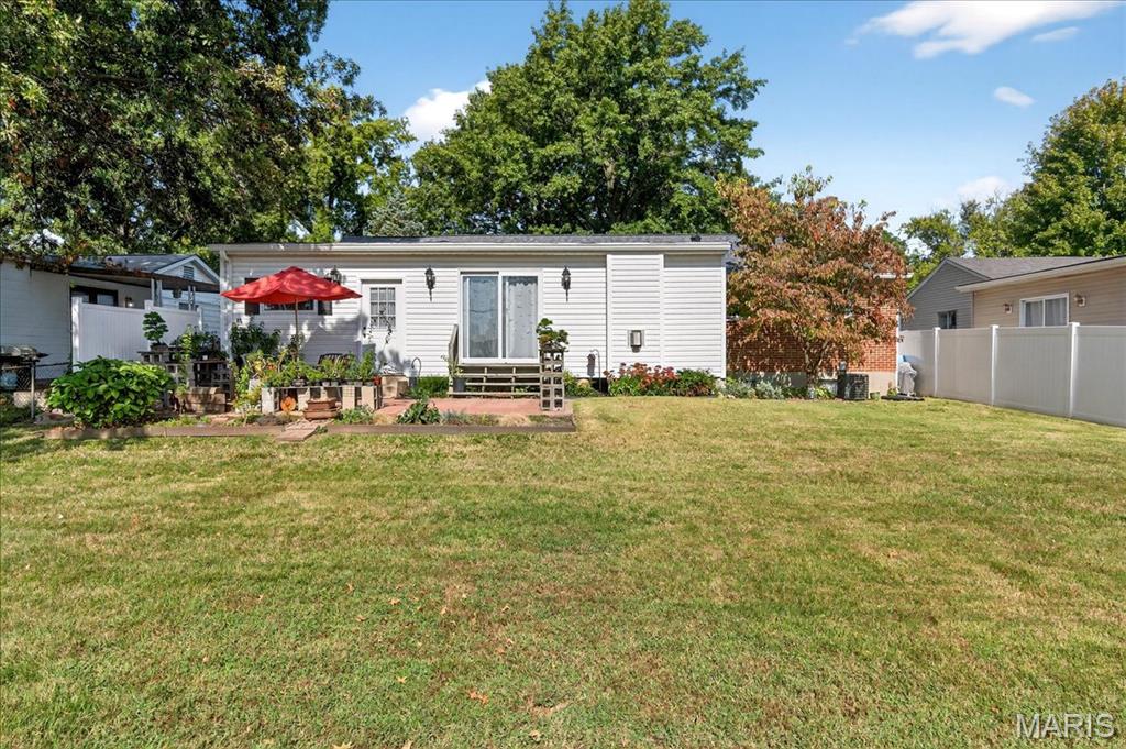 Lin-Tel Manor - Residential