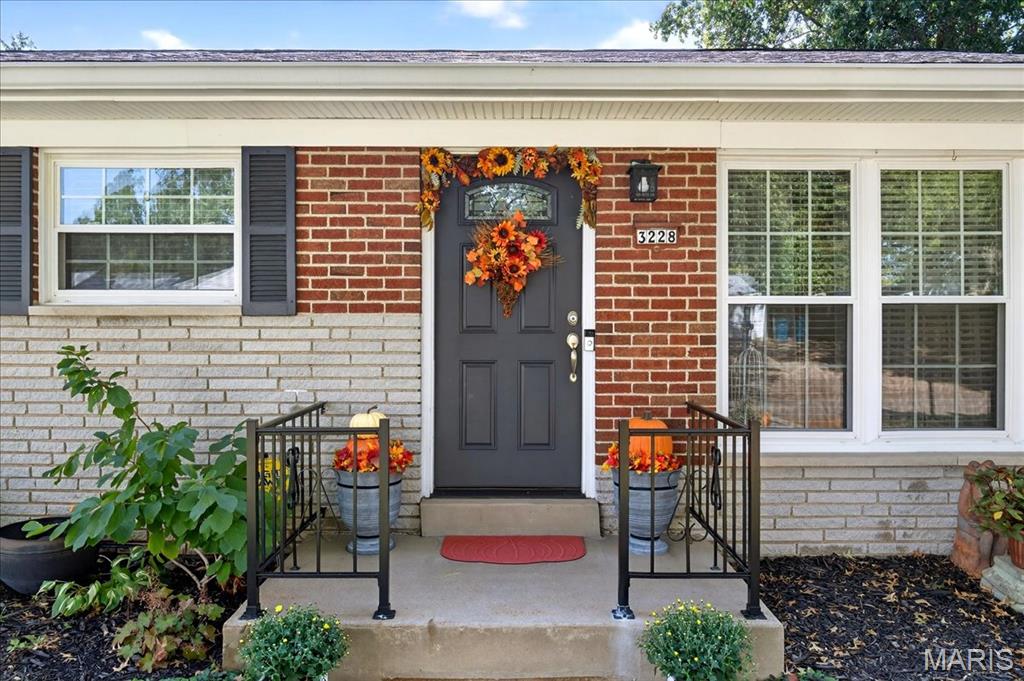 Lin-Tel Manor - Residential