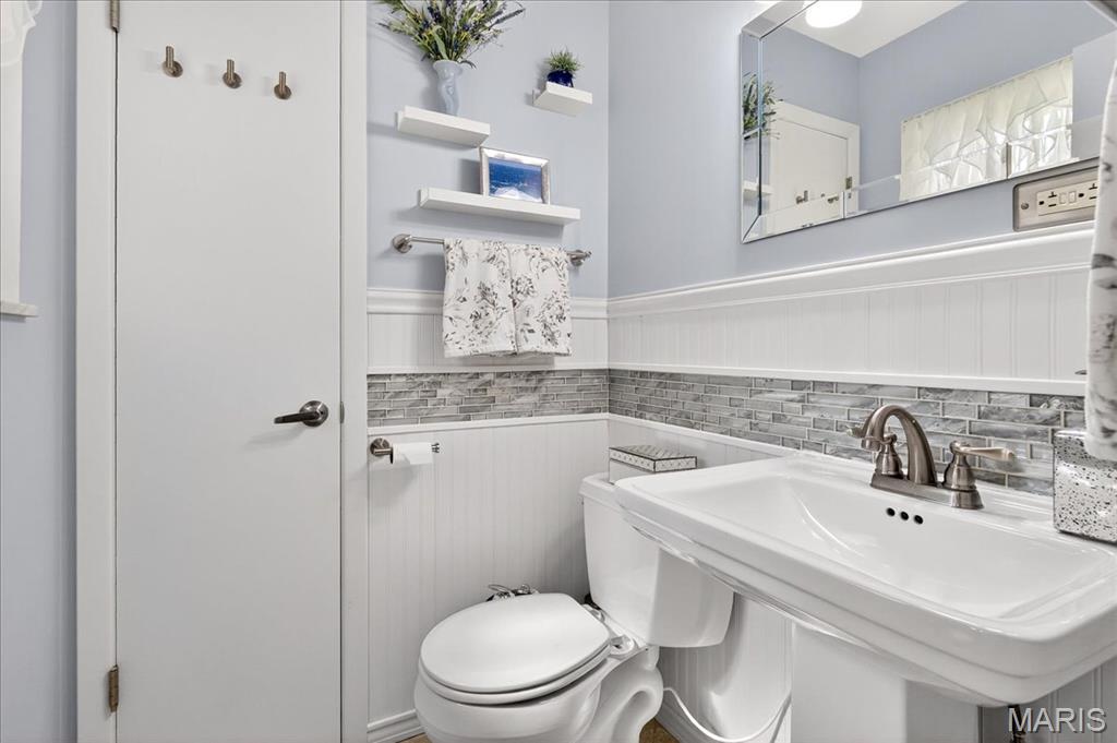 Lin-Tel Manor - Residential