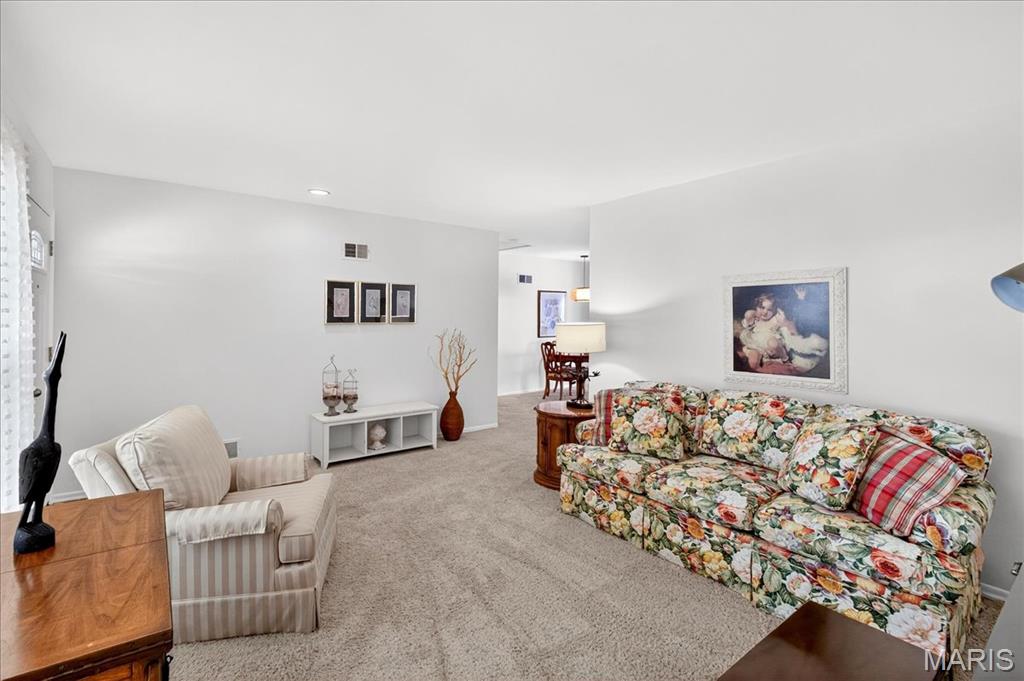 Lin-Tel Manor - Residential