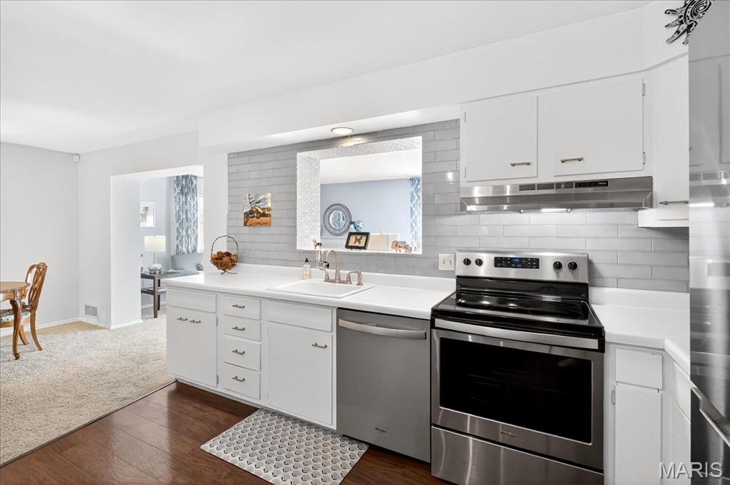 Lin-Tel Manor - Residential