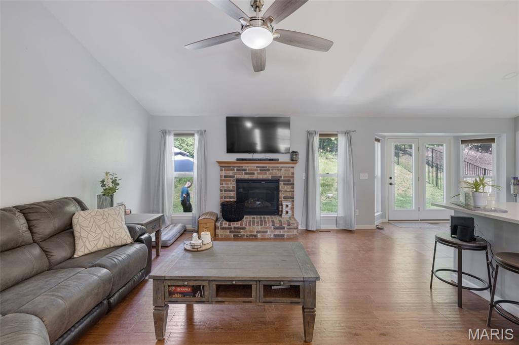 Brouks Creekside Corner - Residential