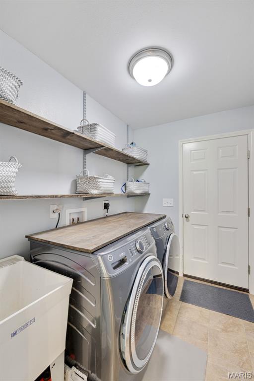 Brouks Creekside Corner - Residential