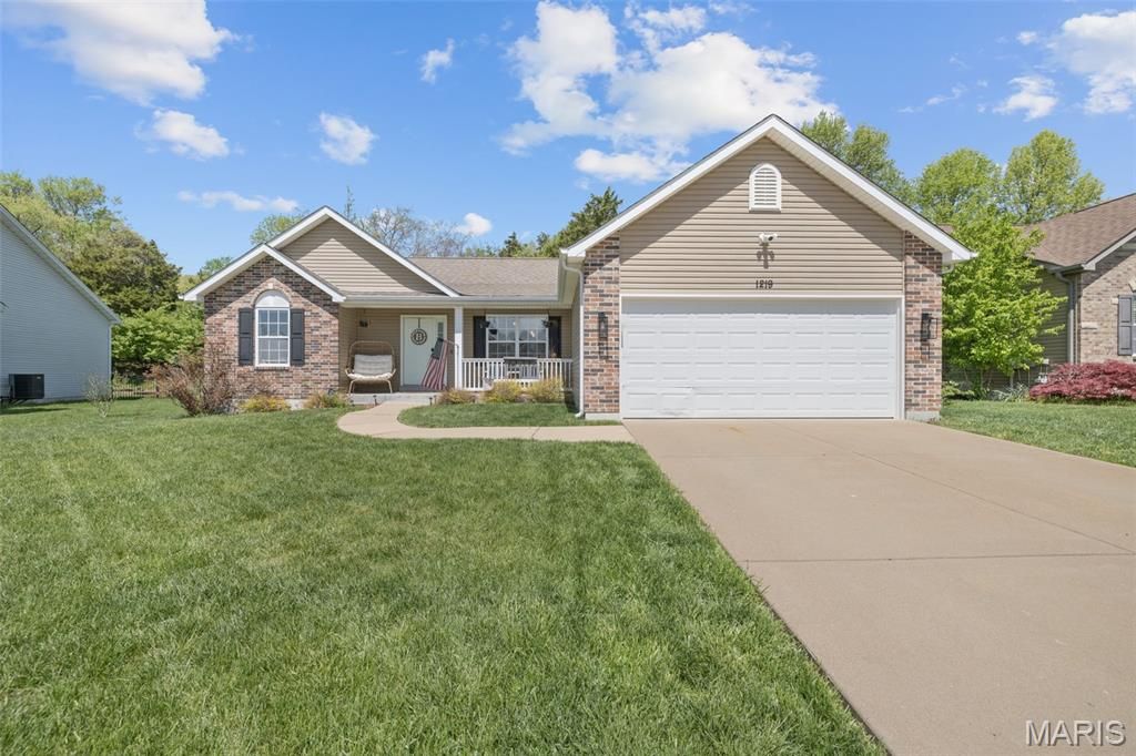 Photo of 1219 Woodside Drive, Arnold, MO 63010 (MLS # 26020495)