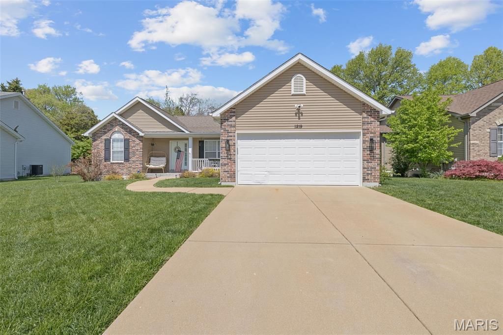 Photo of 1219 Woodside Drive, Arnold, MO 63010 (MLS # 26020495)