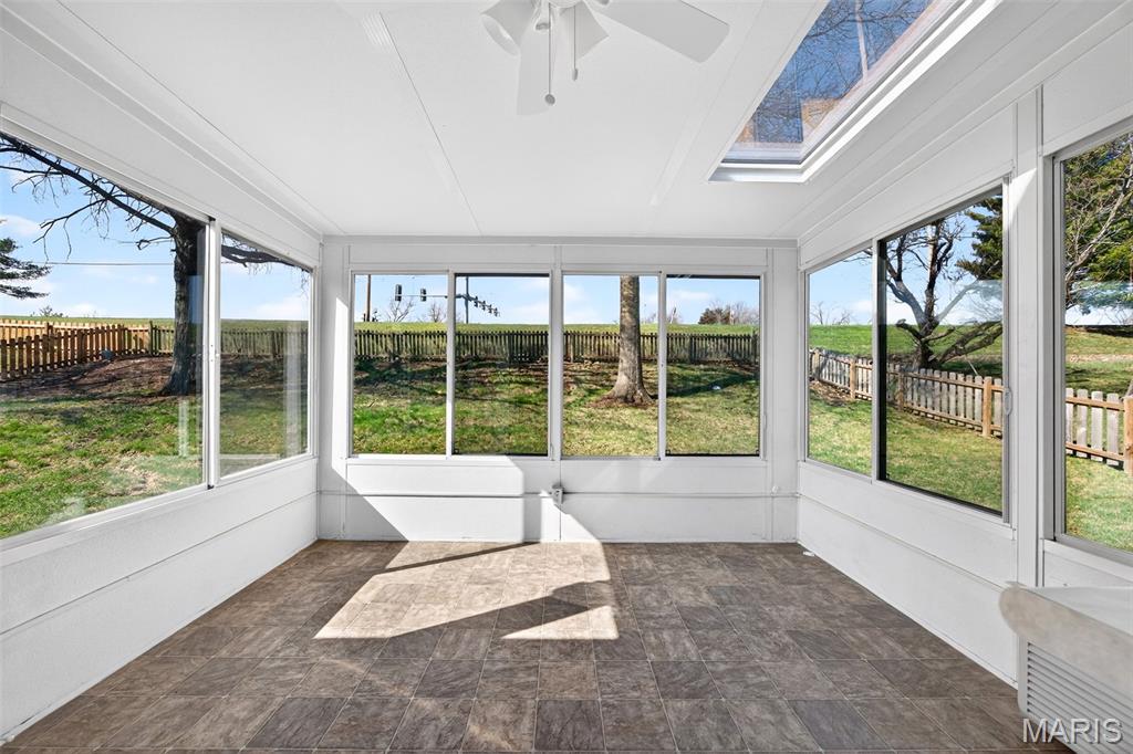 Country Lane Woods Second Add - Residential Lease