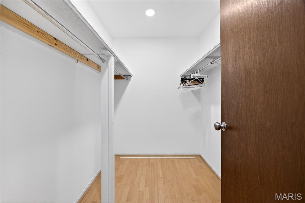 Country Lane Woods Second Add - Residential Lease