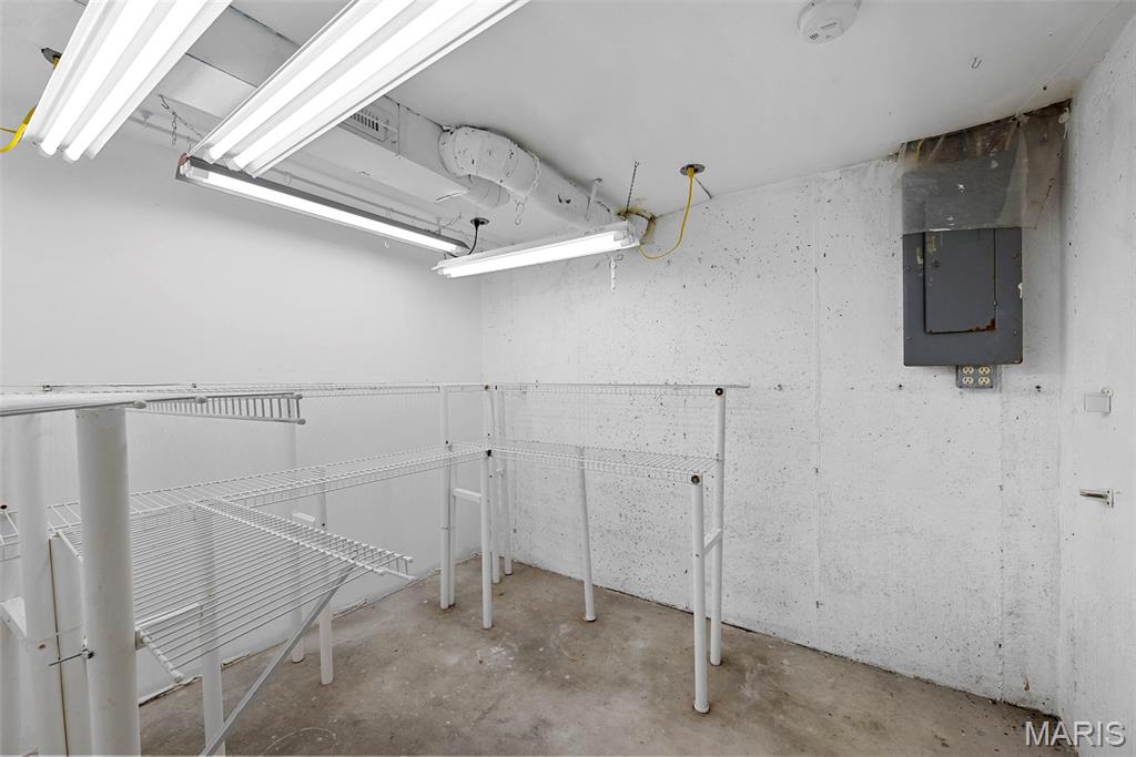 St Charles, Missouri 63303, United States, 2 Bedrooms Bedrooms, ,3 BathroomsBathrooms,Residential,Pending,141794