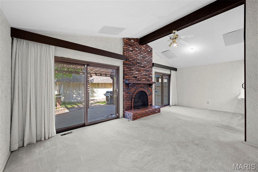 St Charles, Missouri 63303, United States, 2 Bedrooms Bedrooms, ,3 BathroomsBathrooms,Residential,Pending,141794