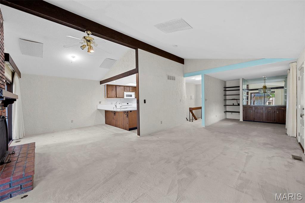 St Charles, Missouri 63303, United States, 2 Bedrooms Bedrooms, ,3 BathroomsBathrooms,Residential,Pending,141794