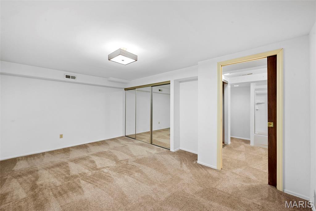 St Charles, Missouri 63303, United States, 2 Bedrooms Bedrooms, ,3 BathroomsBathrooms,Residential,Pending,141794