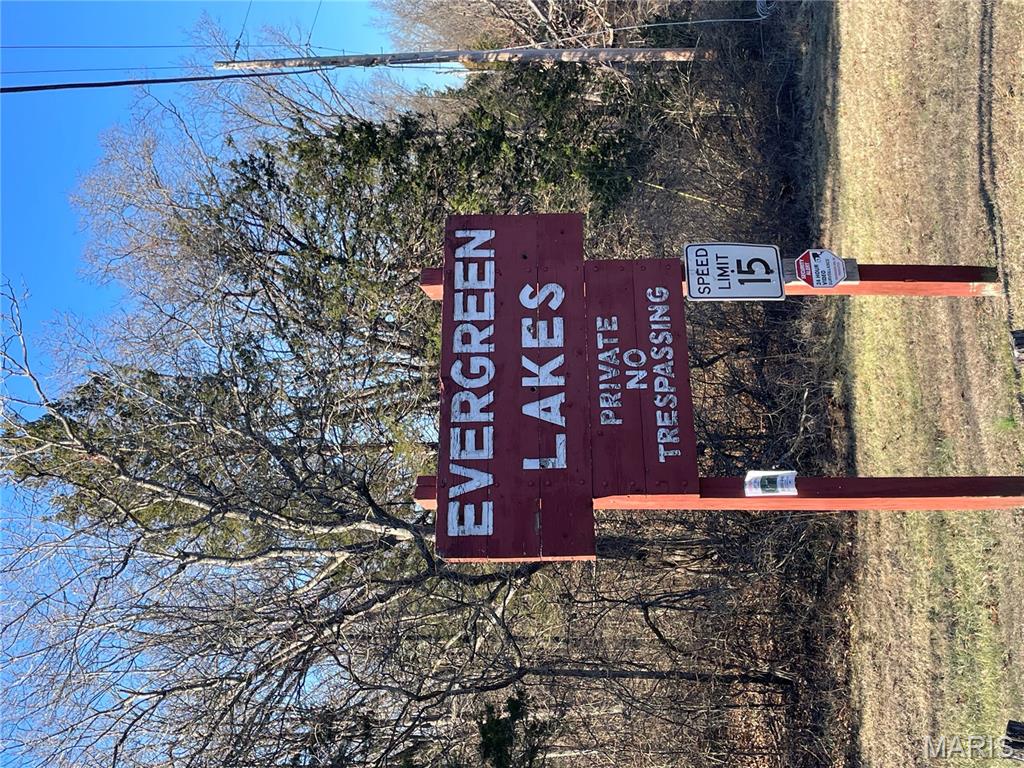 Evergreen Lakes - Land