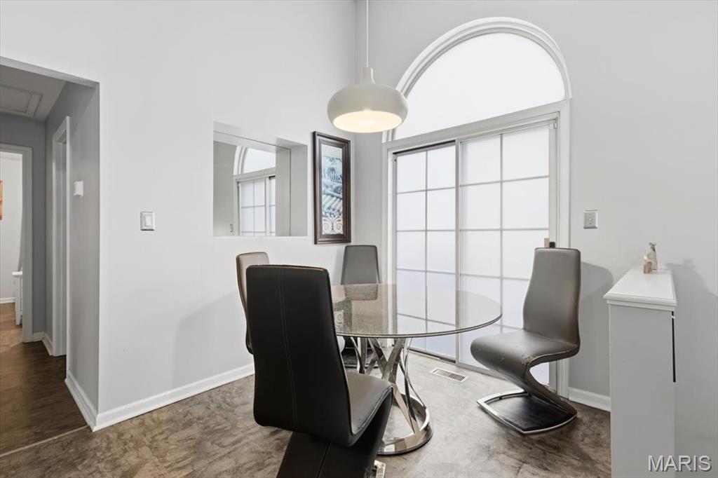 Towne Square Condo 2 - Residential