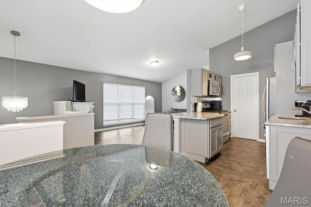 Towne Square Condo 2 - Residential