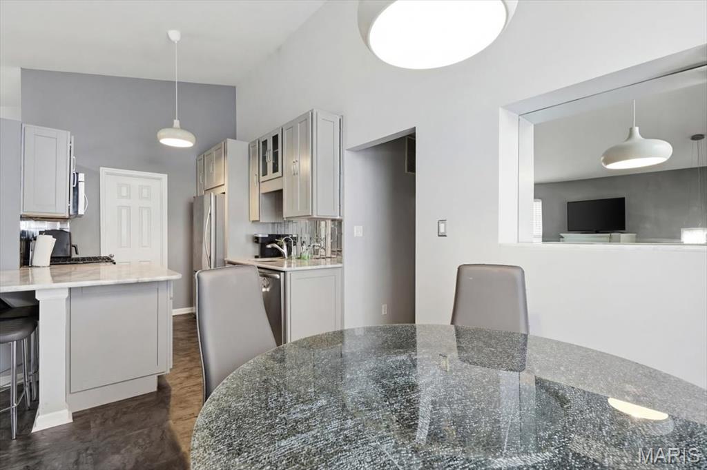 Towne Square Condo 2 - Residential