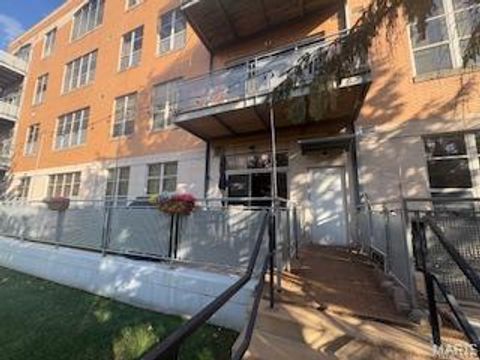 Photo of 630 Emerson Road #104, Creve Coeur, MO 63141 (MLS # 26014568)