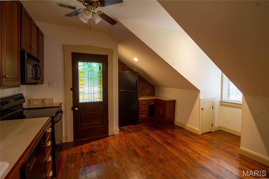 St Charles, Missouri 63301, United States, 1 Bedroom Bedrooms, ,1 BathroomBathrooms,Residential,Active,224007