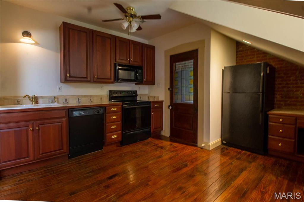 St Charles, Missouri 63301, United States, 1 Bedroom Bedrooms, ,1 BathroomBathrooms,Residential,Active,224007