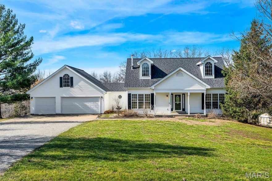 Welcome to 315 Pine Ct—where privacy, space, and comfort come together on a beautiful 3-acre lot tucked at the end of a quiet cul-de-sac. With a perfect mix of open yard and wooded backdrop, plus a peaceful wet-weather creek, this property delivers that “out in the country” feel while still being close to everything.
This 3 bed, 3 bath, 3-car home features an open and inviting floor plan with vaulted ceilings, rich hardwood floors, and abundant natural light. The updated kitchen offers custom cabinetry, solid surface countertops, and plenty of space to gather—whether you're hosting or just enjoying a quiet night in.
The primary suite is a true retreat with a jetted tub, separate shower, and private setting, while the split-bedroom layout provides ideal separation and functionality. A main floor laundry/mudroom adds everyday convenience right where you need it.
Downstairs, the finished walkout lower level expands your living space with a flexible bedroom/office, full bath, cozy gas fireplace, and additional storage with built-in shelving—perfect for guests, hobbies, or a second living area.
Step outside and enjoy the large NEW deck, covered front porch, and expansive yard. A storage shed and lean-to provide extra room for tools, equipment, or outdoor toys.
Located just minutes from Hwy 40/61 and Hwy 79, and close to Cuivre River State Park for hiking, fishing, and outdoor fun—this property offers the best of both convenience and escape.
If you’ve been looking for space, privacy, and a move-in ready home with character—this is it.