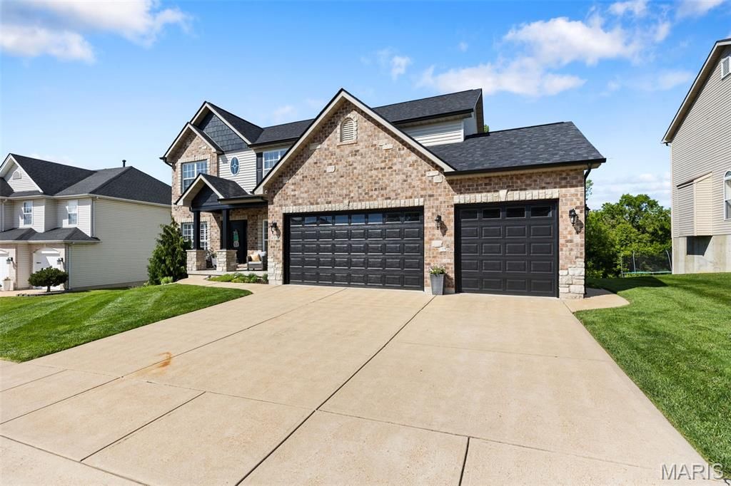 Photo of 4355 Ventura Place Drive, St Louis, MO 63128 (MLS # 26029165)