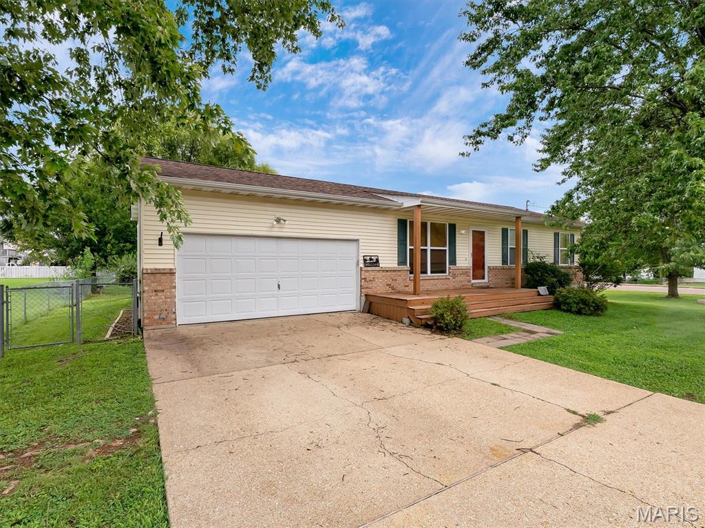 610 Falcon Drive