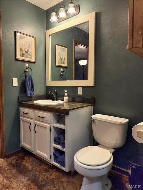 Tiny photo for 15510 Highway Nn, Bowling Green, MO 63334 (MLS # 26062057)