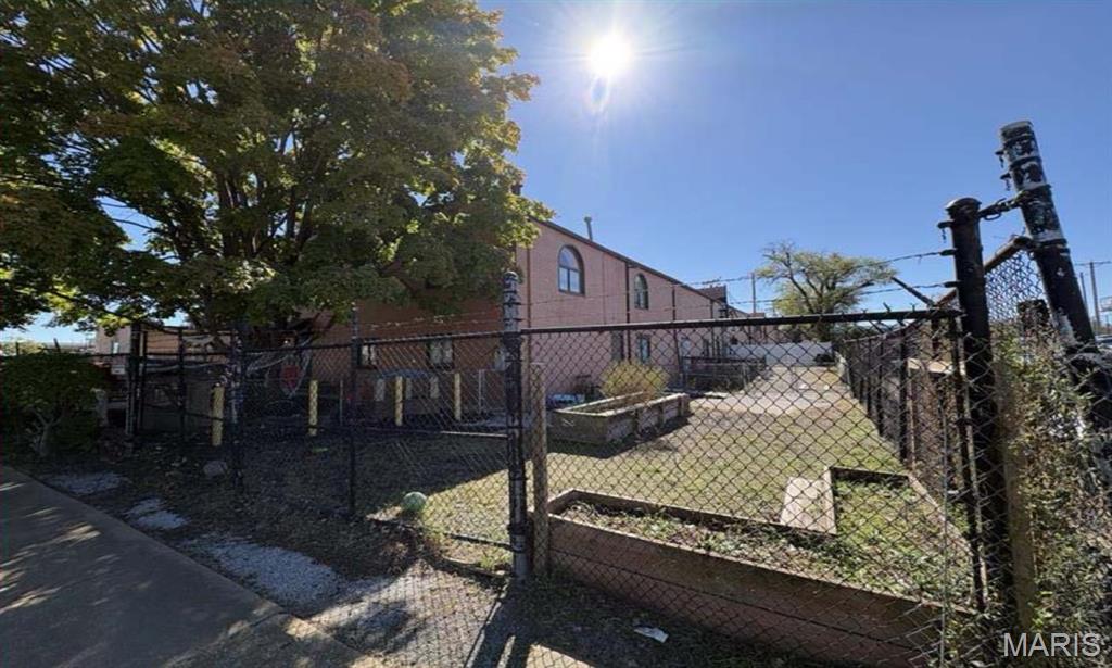 5025 Northrup Avenue