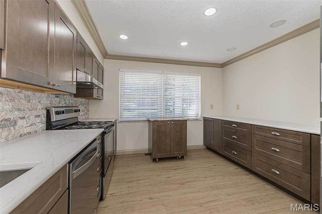Lin Capri Condo - Residential
