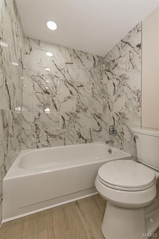 Lin Capri Condo - Residential
