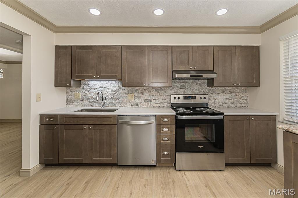 Lin Capri Condo - Residential