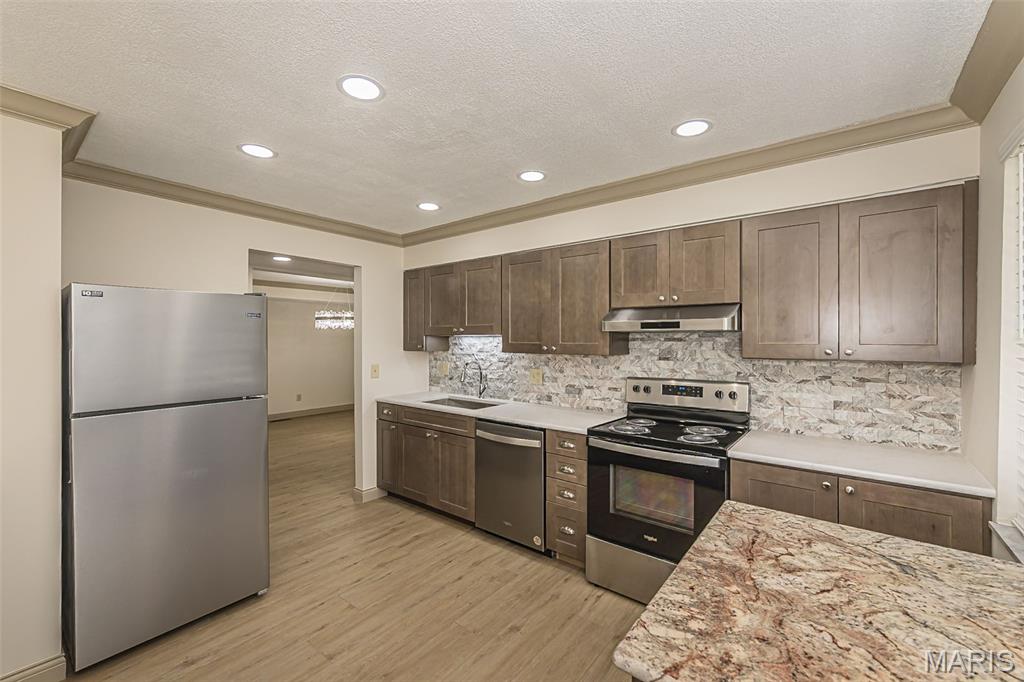 Lin Capri Condo - Residential