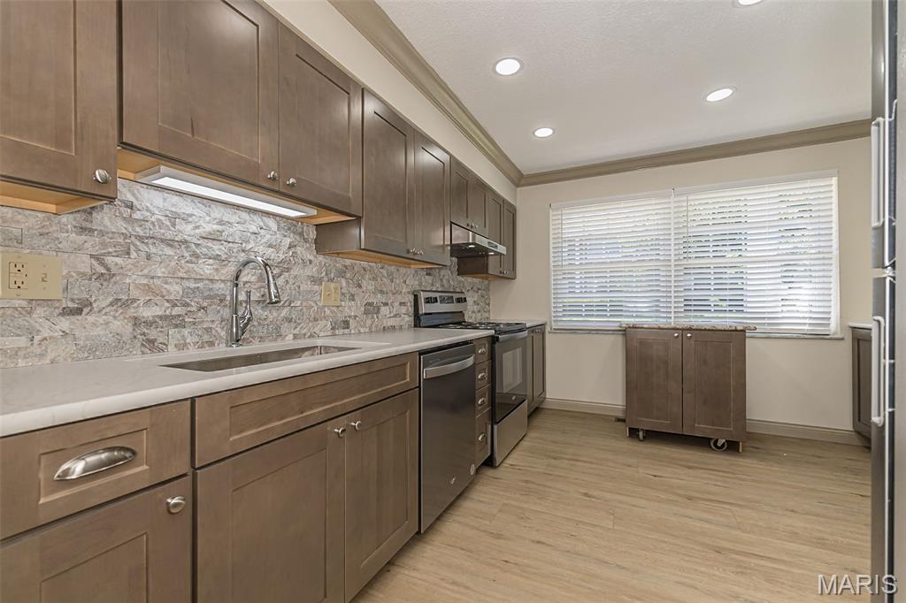 Lin Capri Condo - Residential