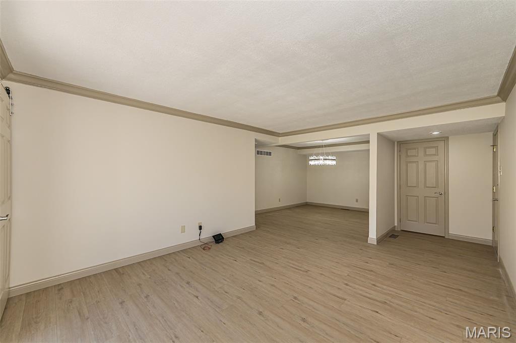 Lin Capri Condo - Residential