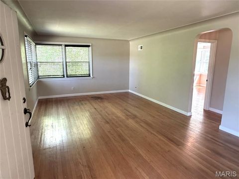 Tiny photo for 17042 Manchester Road, Wildwood, MO 63040 (MLS # 26014718)