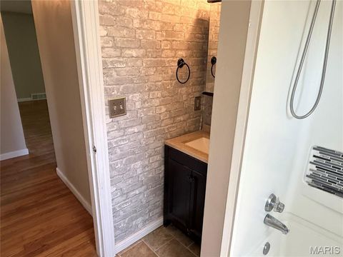 Tiny photo for 17042 Manchester Road, Wildwood, MO 63040 (MLS # 26014718)